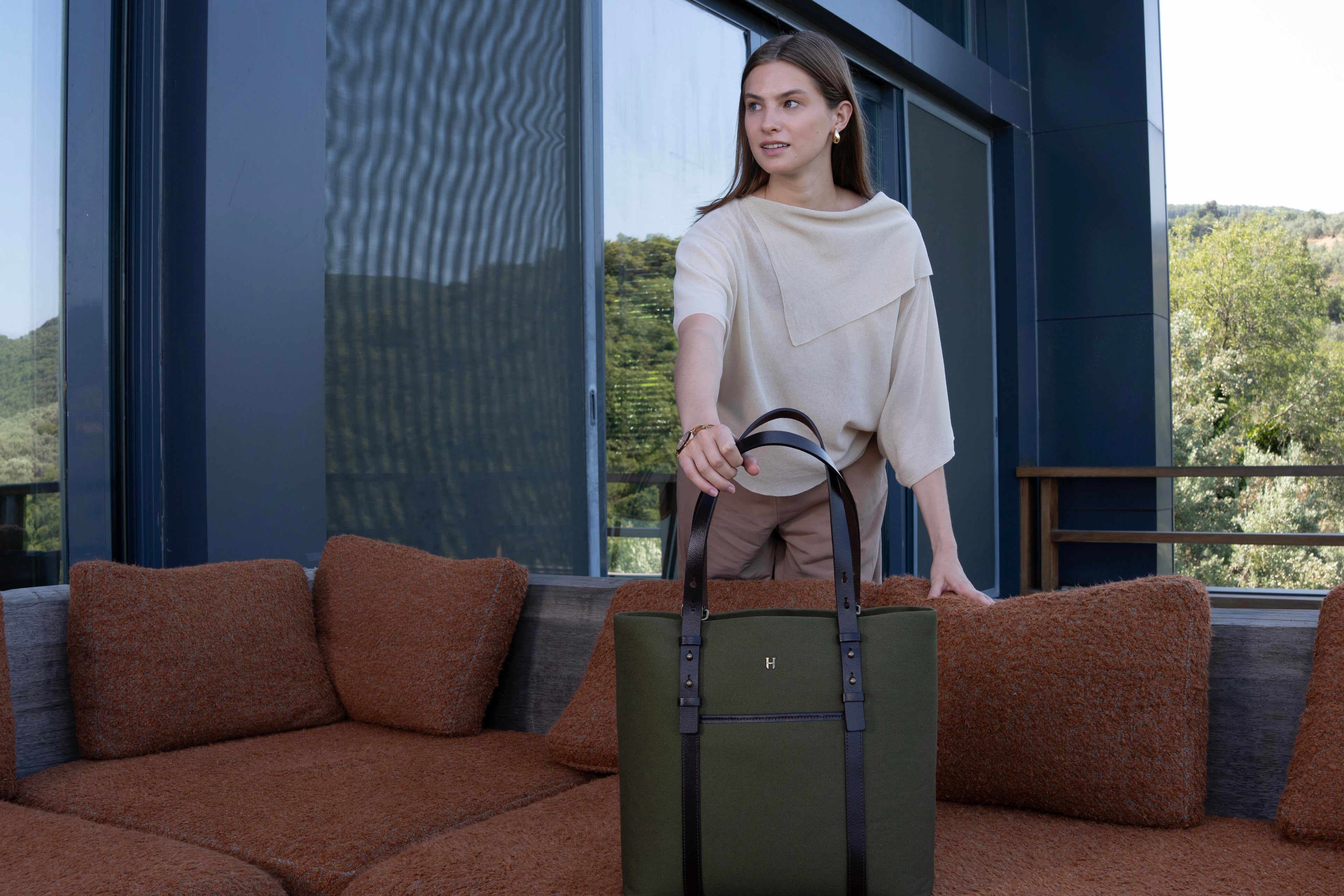 Louisa Lüks Unisex Tote Bag