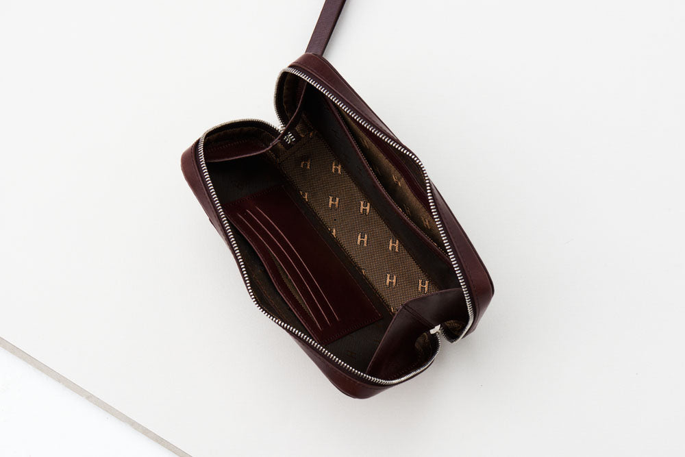 Carlyle Fermuarlı Deri Çanta – Ön Cepli, Bileklikli