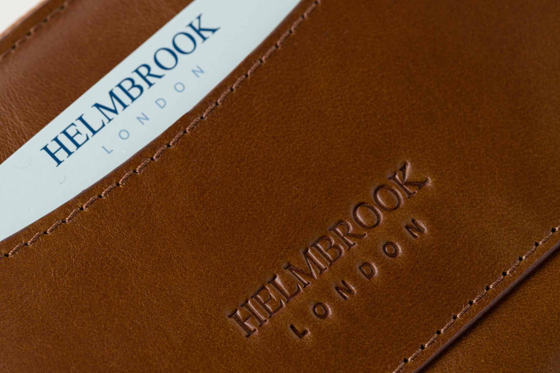 El yapımı deri, RFID korumalı kadın cüzdanı, güvenlik ve şıklığı bir arada sunuyor.