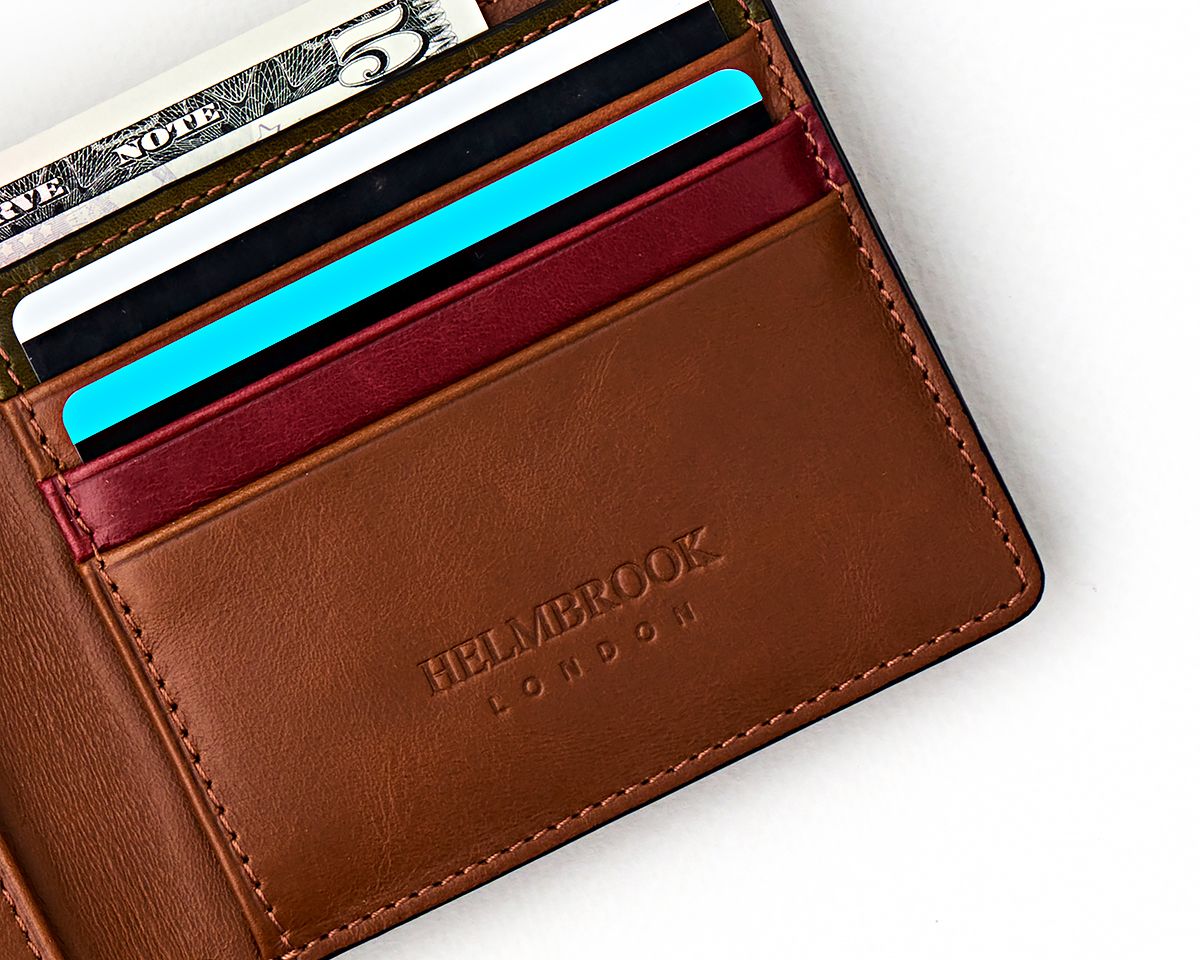Eldridge ince tasarım özel erkek deri cüzdan, zarif görünümü ve fonksiyonelliği ile dikkat çeker.