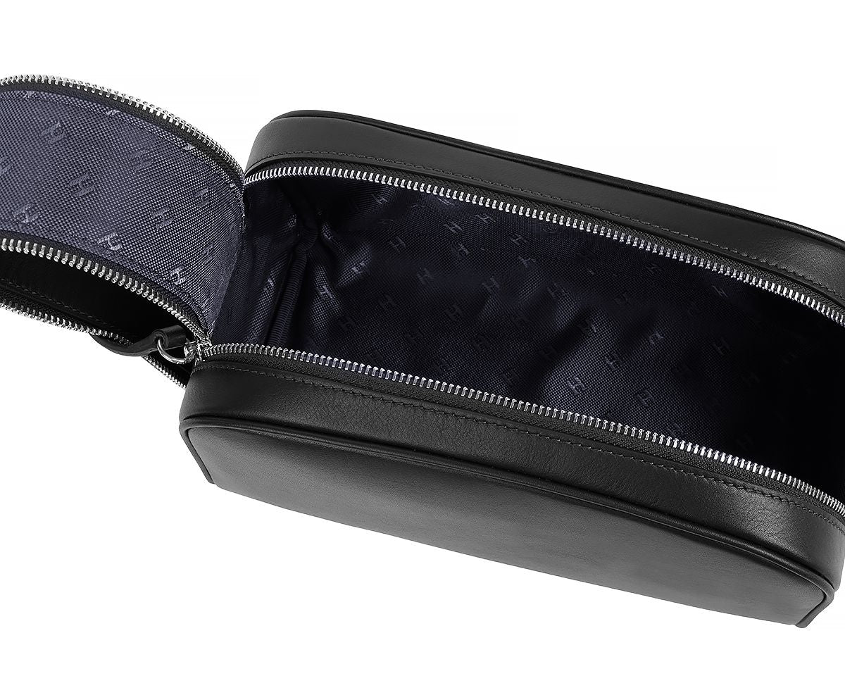 Güvenilir el yapımı deri dayanıklı makyaj çantası, sağlam yapısıyla uzun ömürlü kullanım sunar.