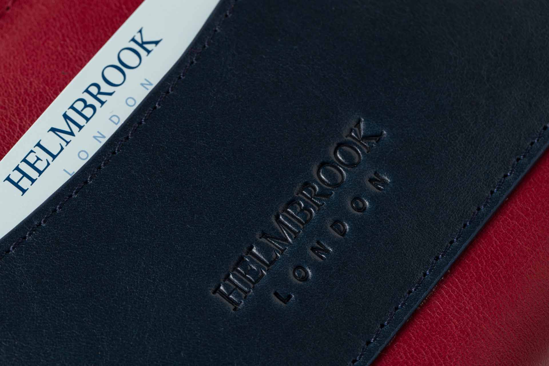 Hakiki deri, RFID korumalı fermuarlı kadın cüzdanı, fonksiyonel ve zarif.