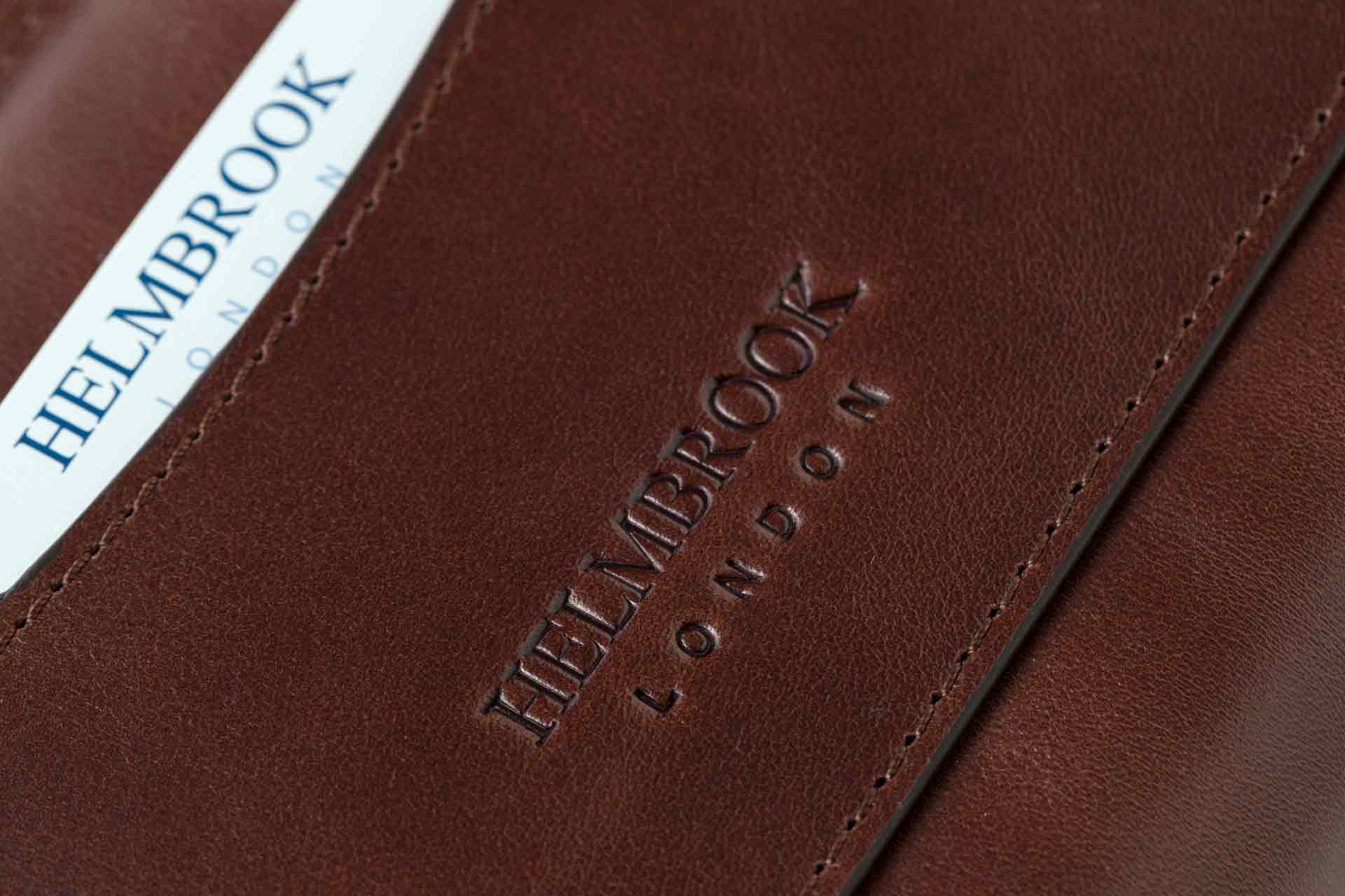 Hakiki deri, RFID korumalı fermuarlı kadın cüzdanı, zarif ve fonksiyonel.