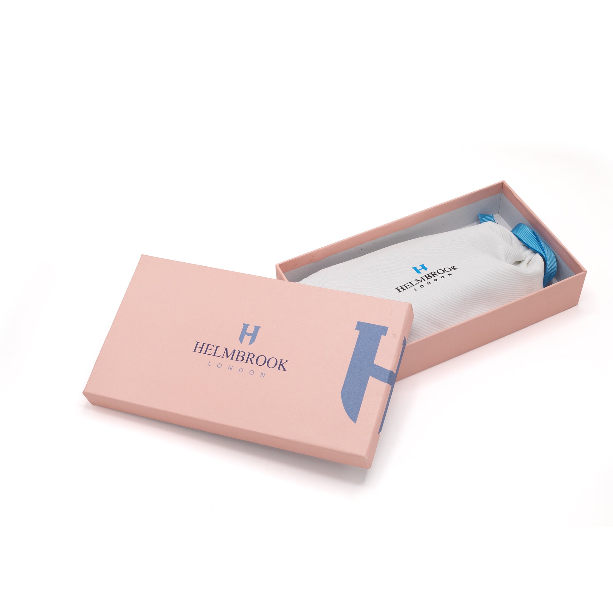 Fonksiyonel ve şık tasarıma sahip fermuarlı kadın cüzdanlarının özellikleri.