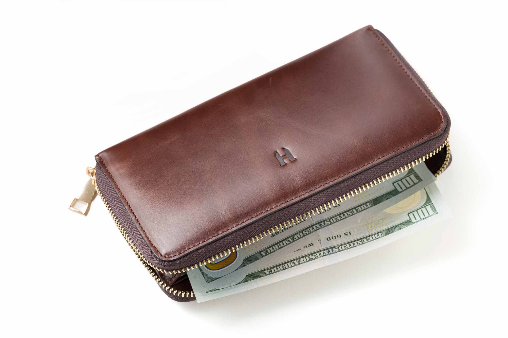 Lüks deri, RFID korumalı kadın cüzdanı, fermuarlı ve şık bir seçenek.