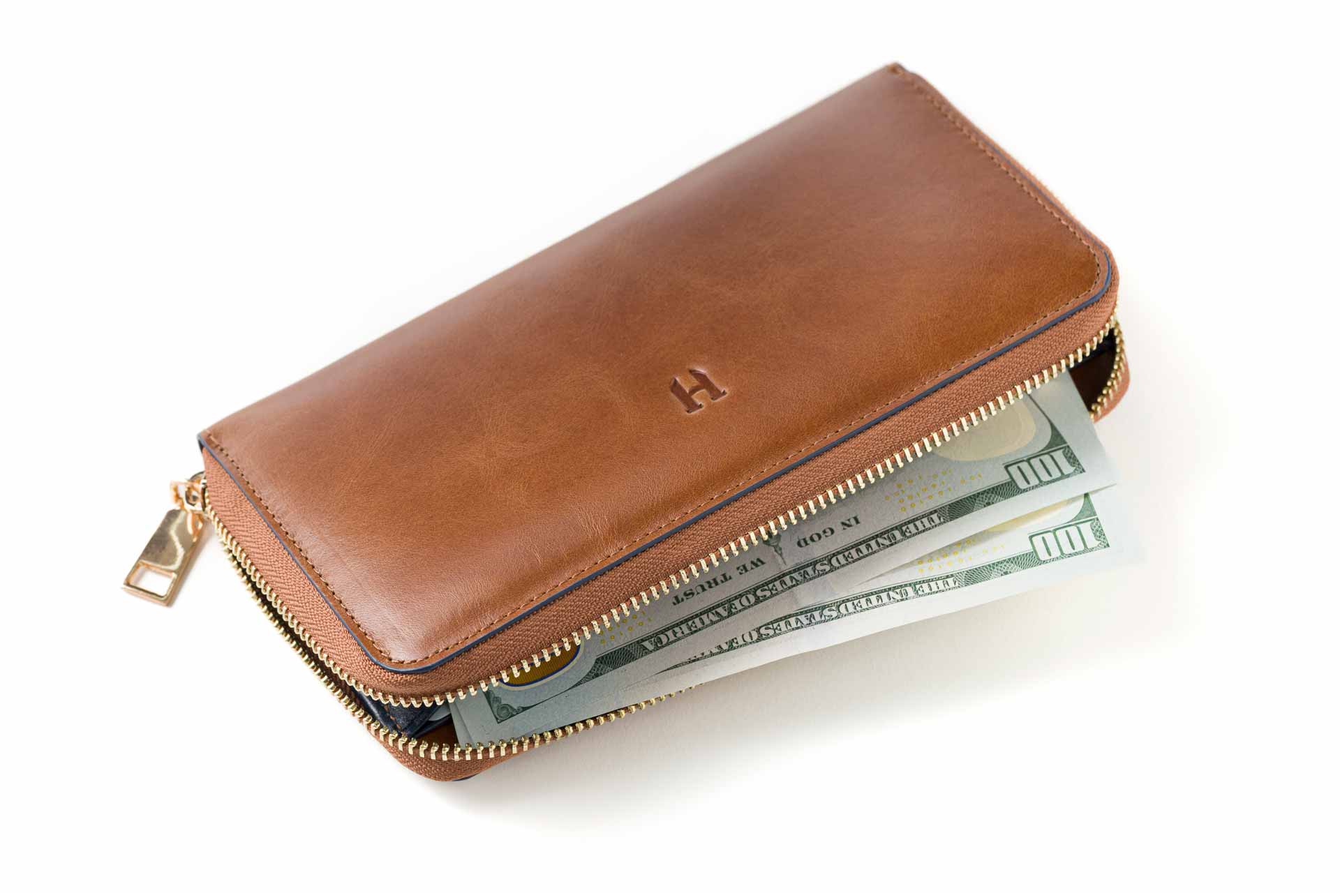 Lüks deri, zipli RFID korumalı kadın cüzdanı, zarif ve güvenli bir tercih.