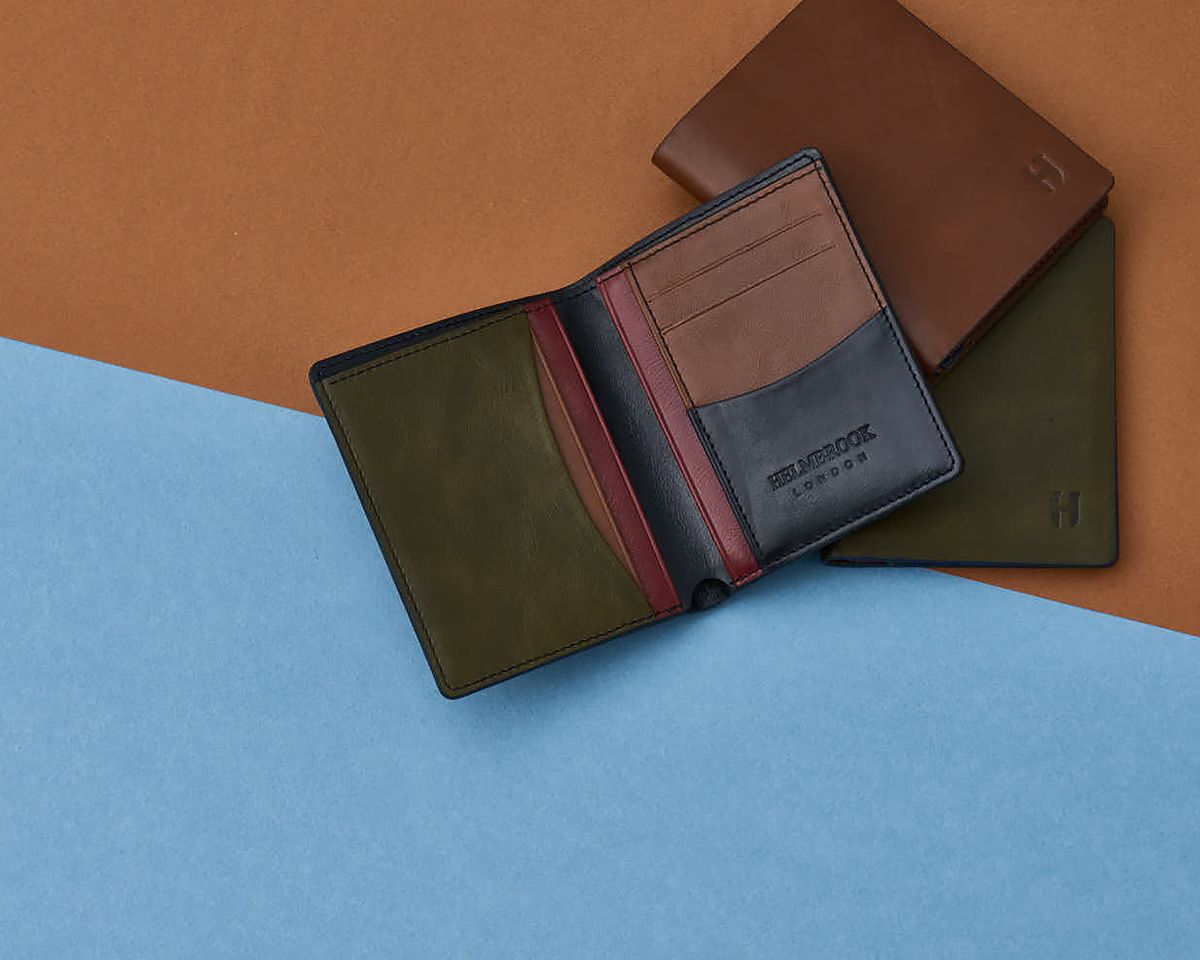 RFID korumalı erkek el yapımı deri cüzdan. Şıklık ve güvenlik bir arada.