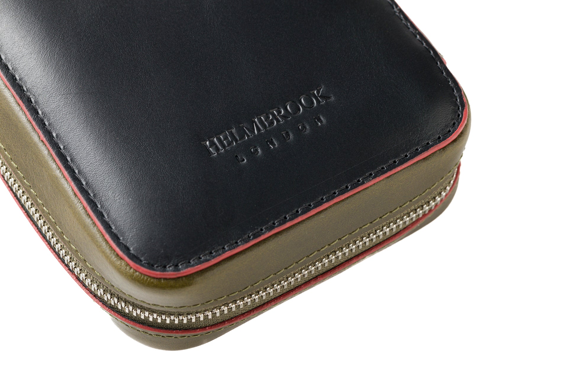 RFID korumalı bileklikli deri çanta, uniseks tasarımıyla modern ve güvenli bir seçenek.