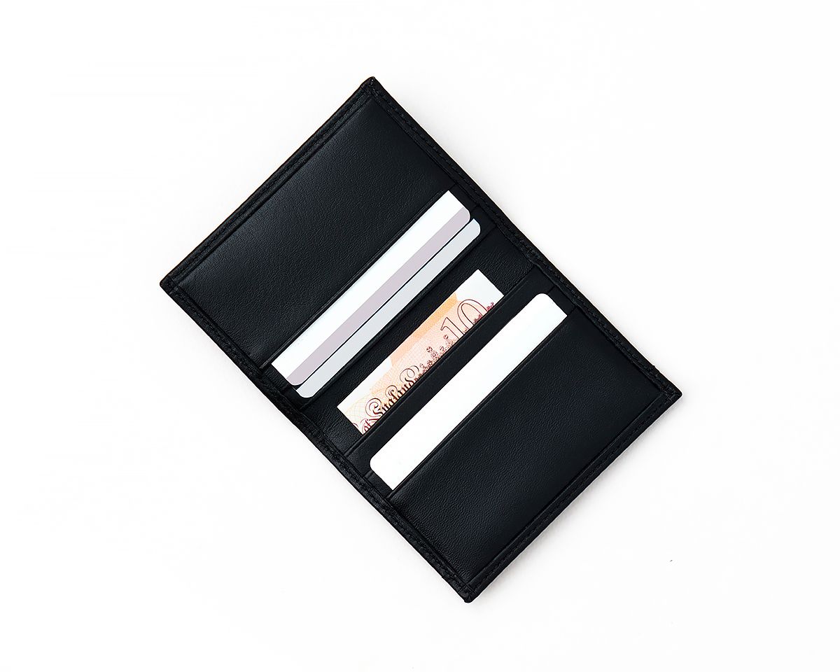 Townsend güvenilir RFID korumalı erkek el yapımı deri cüzdan, el işçiliği ve güvenlik sunar.