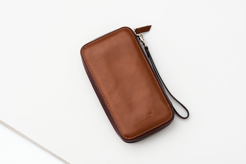 Carlyle Fermuarlı Deri Çanta – Ön Cepli, Bileklikli