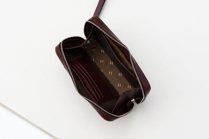 Carlyle Fermuarlı Deri Çanta – Ön Cepli, Bileklikli