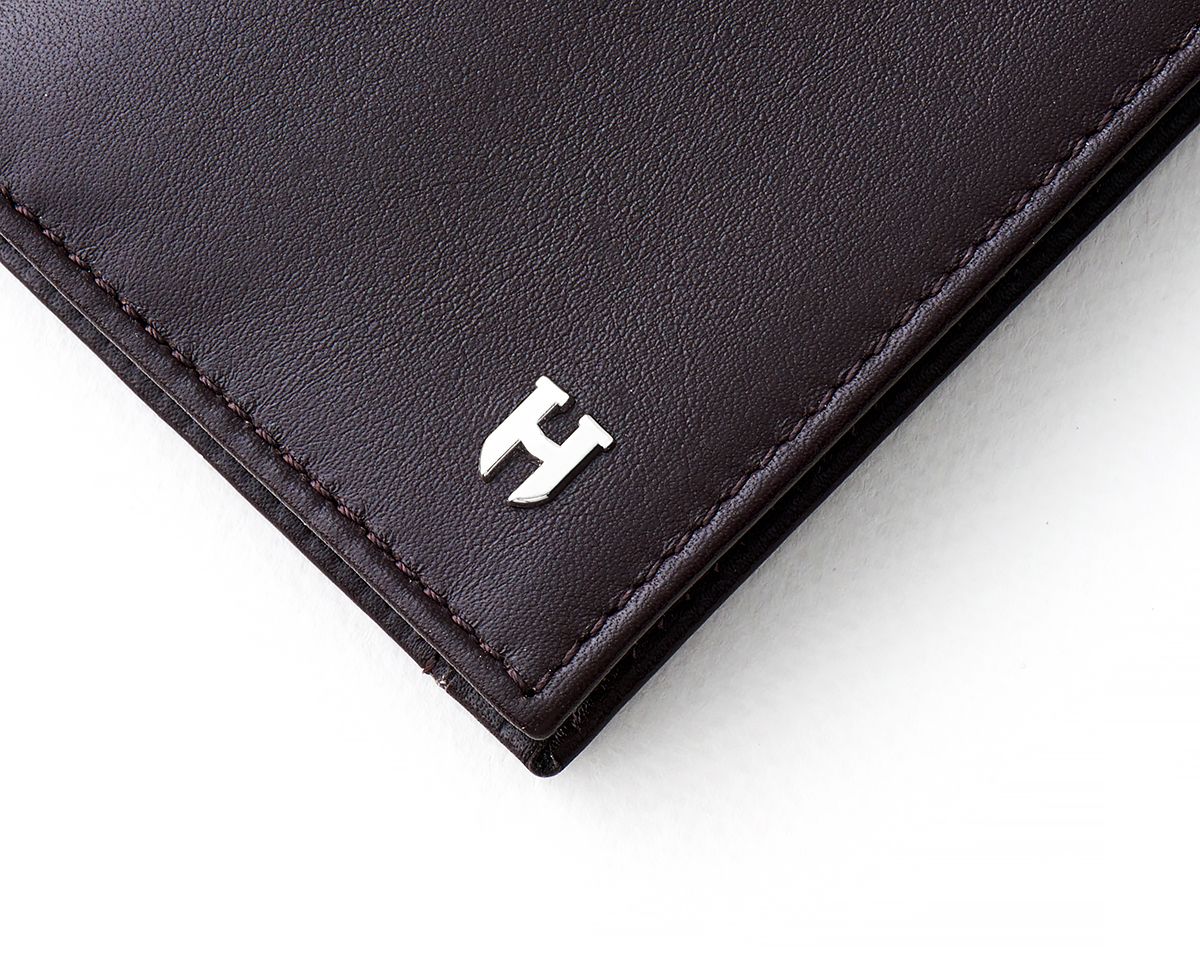 Townsend RFID korumalı güvenilir hakiki deri erkek cüzdan, şıklık ve güvenlik sunar.